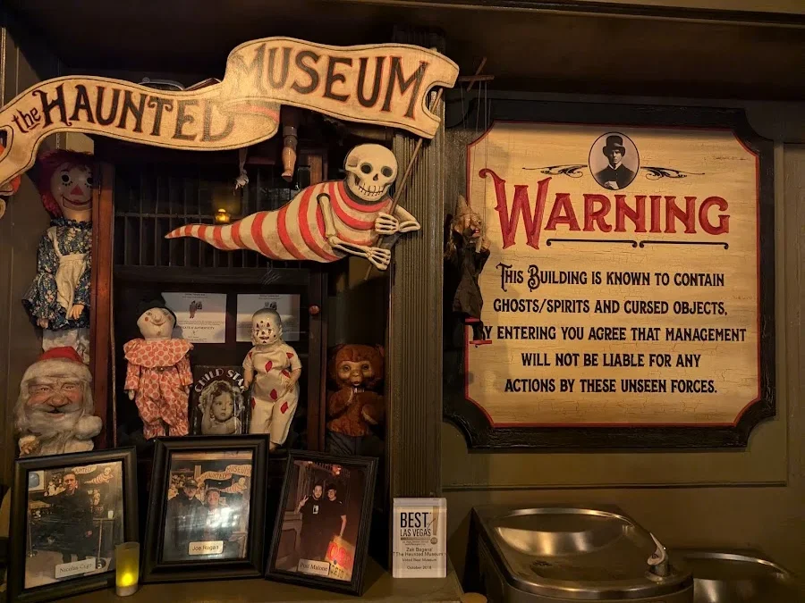 Zak Bagans’ The Haunted Museum, 600 E Charleston Blvd, Las Vegas, NV 89104, Statele Unite ale Americii