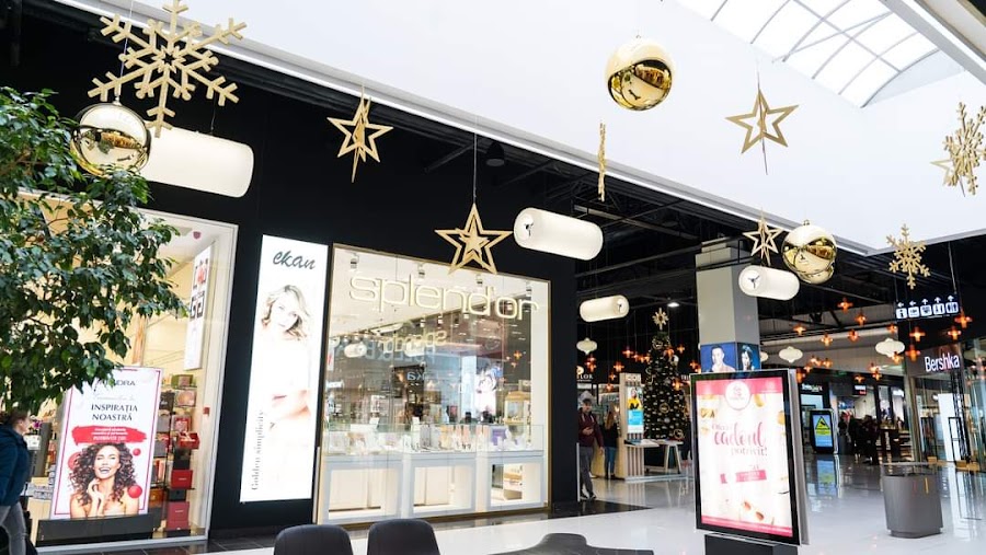 SPLEND’OR, Strada Principală, Vărsătura, Brăila County, România Braila Mall, DN 21, Strada Principală nr. 4, Vărsătura 817025, România