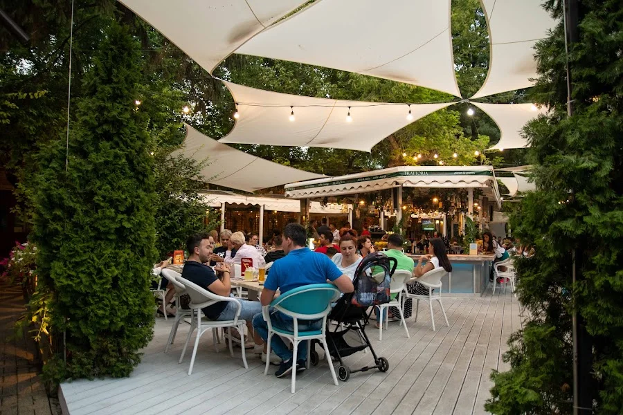 Trattoria Monza, Strada Baba Novac 25, București, România