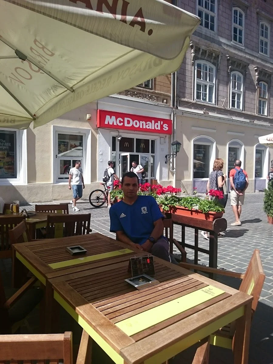 mcdonalds 57-59 Strada Republicii Brașov Municipiul
