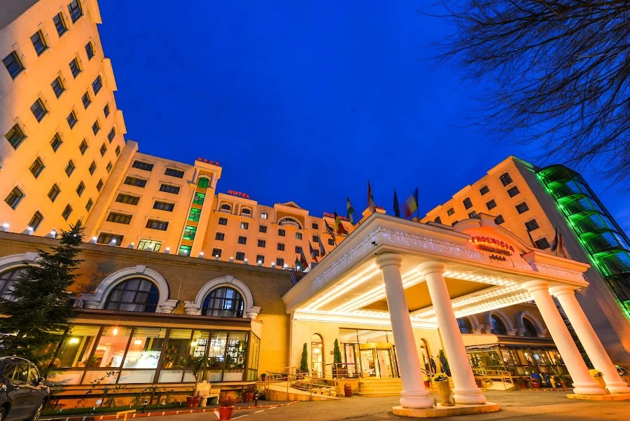 Phoenicia Grand Hotel, Strada Căpitan Alexandru Șerbănescu 87, 013948 București, România