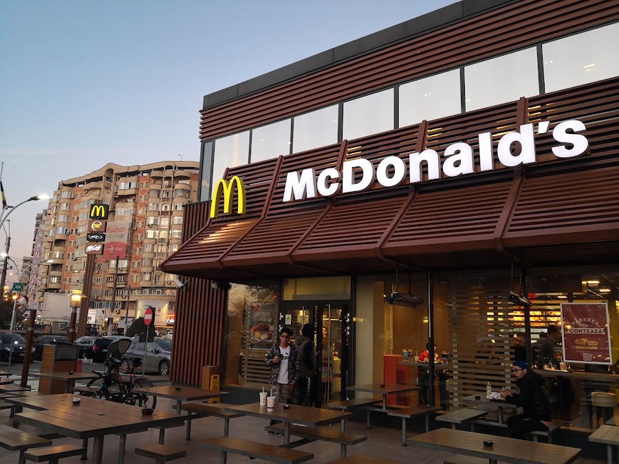 McDonald’s Dristor, Șoseaua Mihai Bravu 307, 030307 București, România