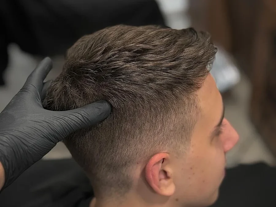 Barber Floresti, Str. Șesul de Sus 4A, 407280 Florești, România